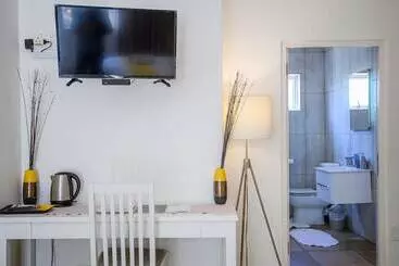 Aamiaismajoitus (B&B) Caza Beach Guesthouse