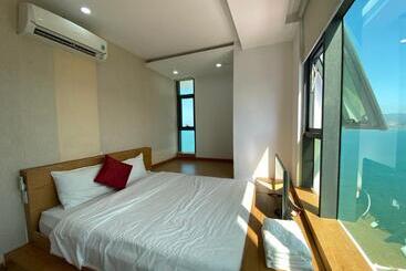 Gold Ocean Apartment