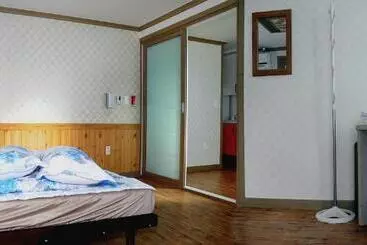 ペンション The 1st Andong Hostel