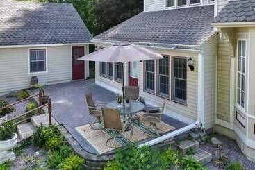 コテージ Historical Victorian Home In Charming Waupaca!