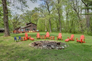Landhus Minnesota Cabin W/ Deck & Private Beach