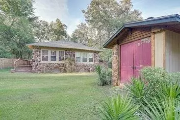 コテージ Quaint Jefferson Duplex: Walk To Downtown
