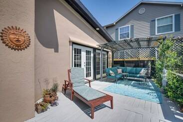 Hus på landet Texas Escape W/ Private Pool, Grill & Balconies!