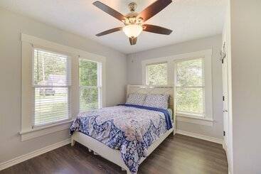 بيت ريفى Port Neches Home Rental: Walk To Tugboat Island!