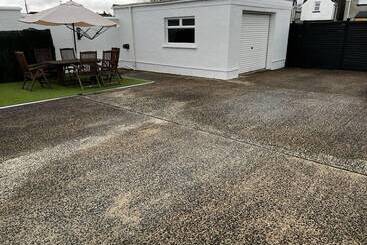 Rezydencja Immaculate Sea View 4 Bed House In Portstewart