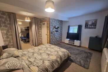 Residência Stunning 2 Bed House In Saint Columb