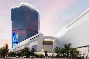هتل Fontainebleau Las Vegas