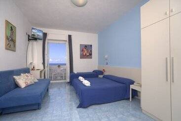 Room In B&b   Ischia Forio, In 4 Under The Sign Of Relaxation And Well Being