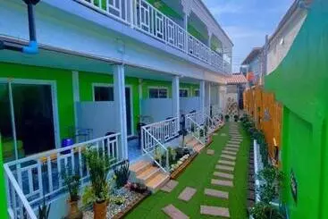 Bed and Breakfast Baan Tipsukon