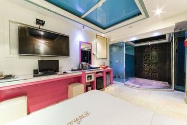 Motel Incheon  Picasso