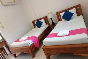 Hotelli เพชรมณีกาญจน์ บีช รีสอร์ท