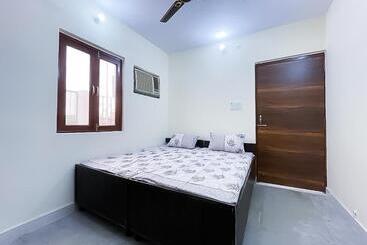 酒店 Maharaja   Near Majnu Ka Tilla