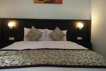 膳宿费 Asta House