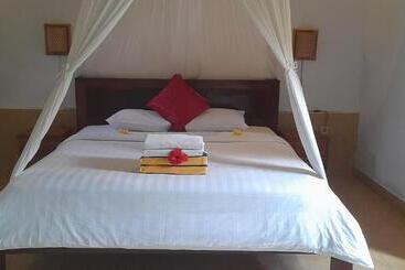 膳宿费 Giri Carik