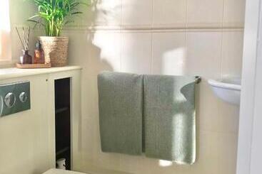 פנסיון Waterfront Chic Studio