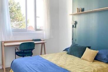 Bed and Breakfast Eiffel Tower View Paris Saint Lazare 25 Minutes / La Defense 15 Minutes