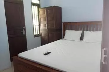 ホテル Capital O 93116 Srawung Family Homestay Syariah