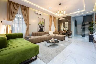 هتل آپارتمان George Residence, Parkview Ikoyi