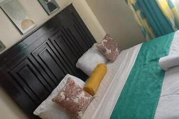 تختخواب و صبحانه Wilshehome Studios