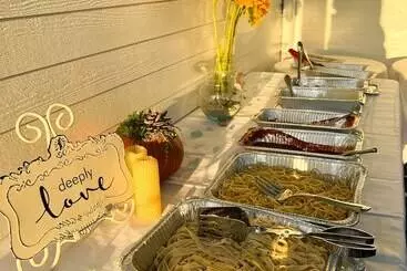 ホテル By The Sea Guests Bed & Breakfast & Suites