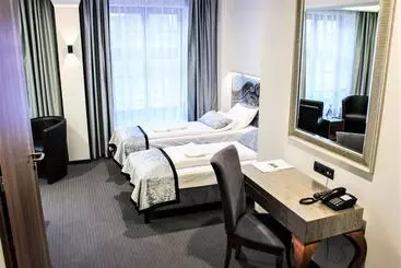 هتل Celestin Residence