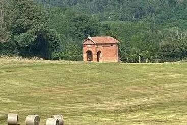 ベッドアンドブレックファースト La Valle Incantata