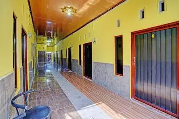 Szálloda Oyo Life 92920 Rumah Kost Azca