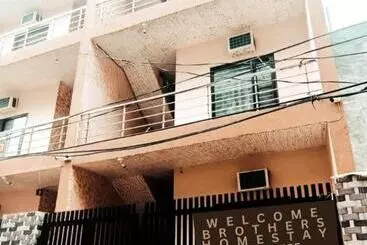 ホテル Welcome Brothers Homestays Lpu Law Gate For Family, Couples, Parents, Students
