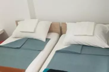 هاستل Airport Md Rooms 2