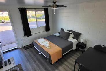 فندق صغير Happyland Inn