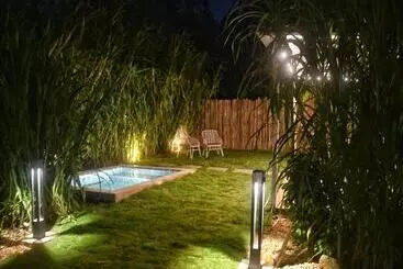 Clapping Leaves Resort