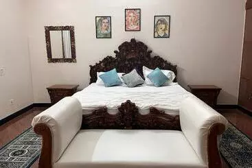 Aparthotel Amayaa Courtyard Homestay