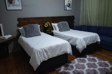 בית מלון כפרי Ink Self Catering