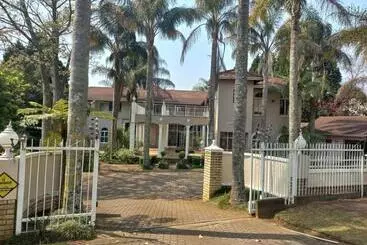 Majatalo Emfuleni Hilton Guest House