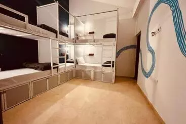 Ostello Madpackers Goa Anjuna   Bunks, Rooms, Community