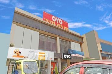 Collection O 81278 Hotel Rn Residency