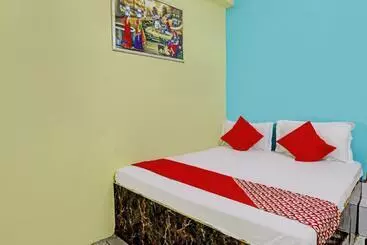 Hotel Oyo Flaghsip 81302 Golden Guest House