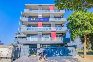 Fabhotel Infinity Stays