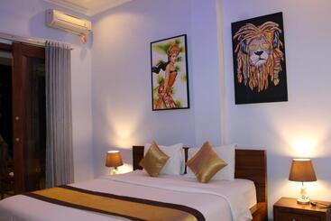 Отель Pradana Beach Inn Luxury