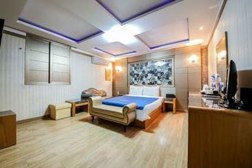 Jangheung Swiss Self Check In Motel