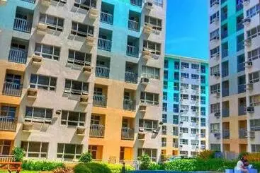 Huoneistohotelli Seawind Condominium By Damosa Land Near Airport