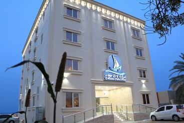 هتل Marina Sohar
