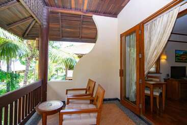 هتل One Myanmar Resort Ngwe Saung