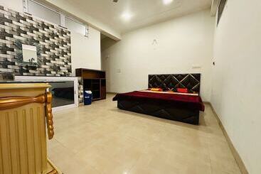 Hotel Radha Residency
