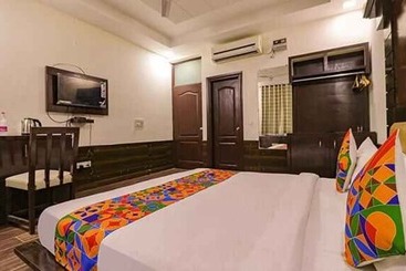 Hotel Roomshala 063 Cloud 29