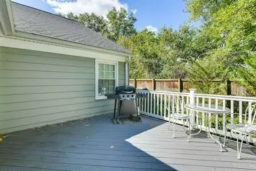 Mökkimajoitus 13 Mi To Annapolis: Dog Friendly Crofton Home!