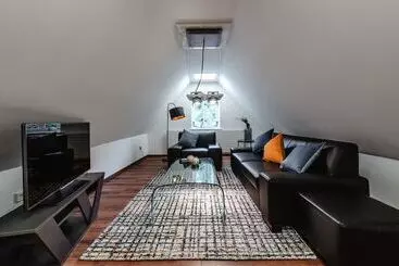 Huoneistohotelli First Wohnen Gmbh