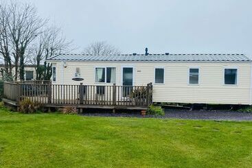 Beautiful 3 Bed Static Caravan In Padstow