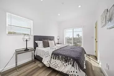 ペンション Downtown La Stylish Bedrooms