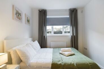 דירת נופש Cosy And Luxurious House For 10 Guests In Darwen